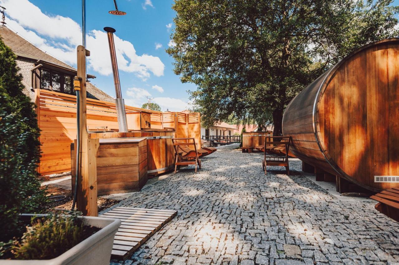 Resort Mlyn Cernovice Cernovice  Dış mekan fotoğraf