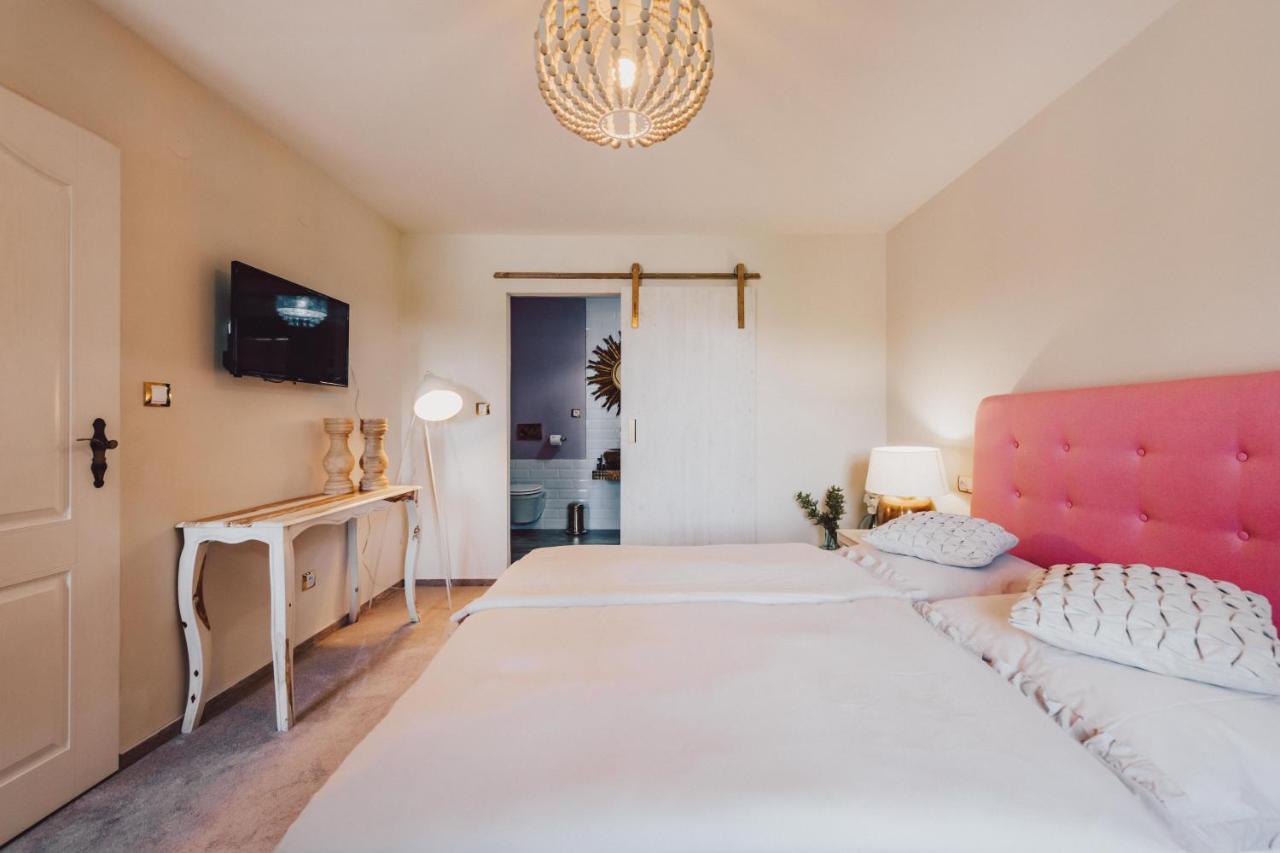 Resort Mlyn Cernovice Cernovice  Dış mekan fotoğraf